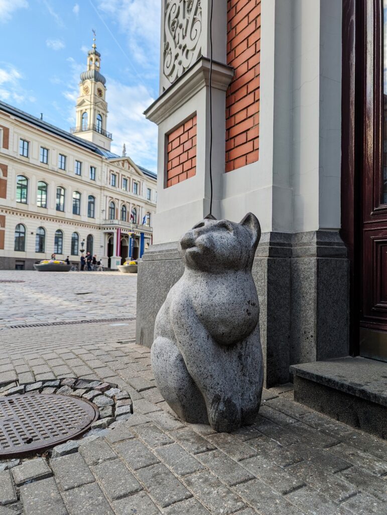 House of the Black Heads cat statue