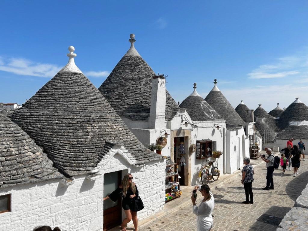 Alberobello's Rione Monti