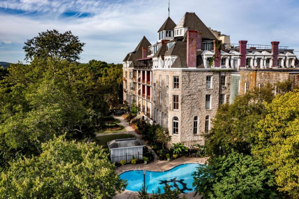 1886 Crescent Hotel in Eureka Springs Arkansas