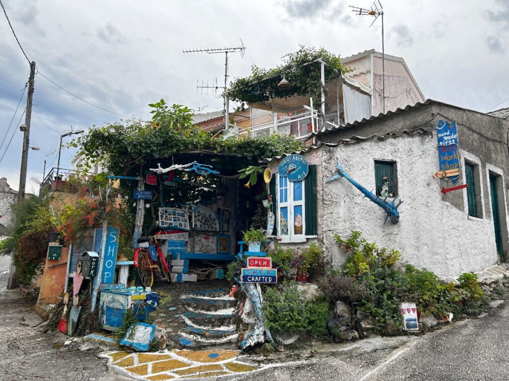 Ionion Wind shop in Chlomos